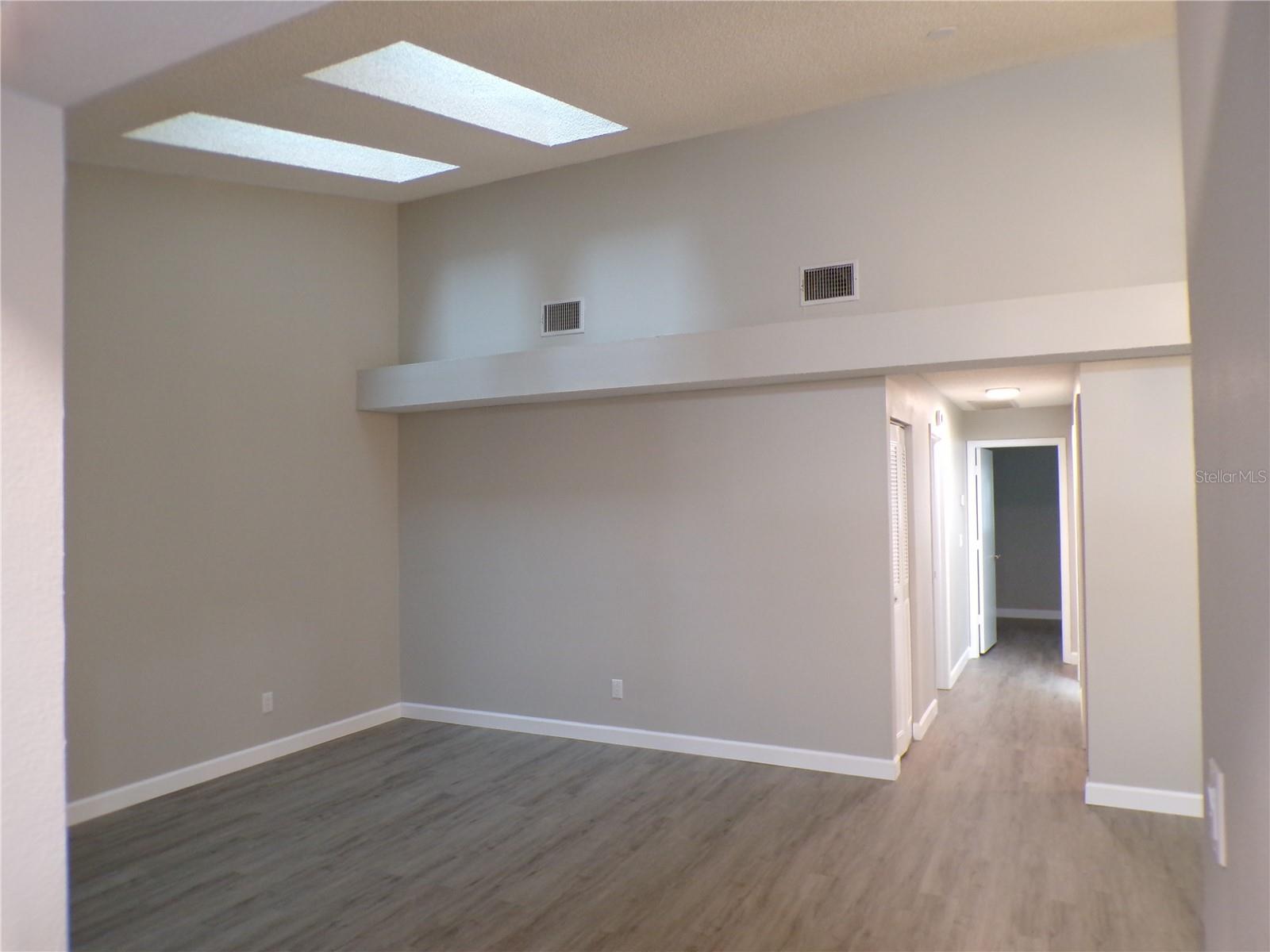 Image 4 of 27 For 3785 Mission Court