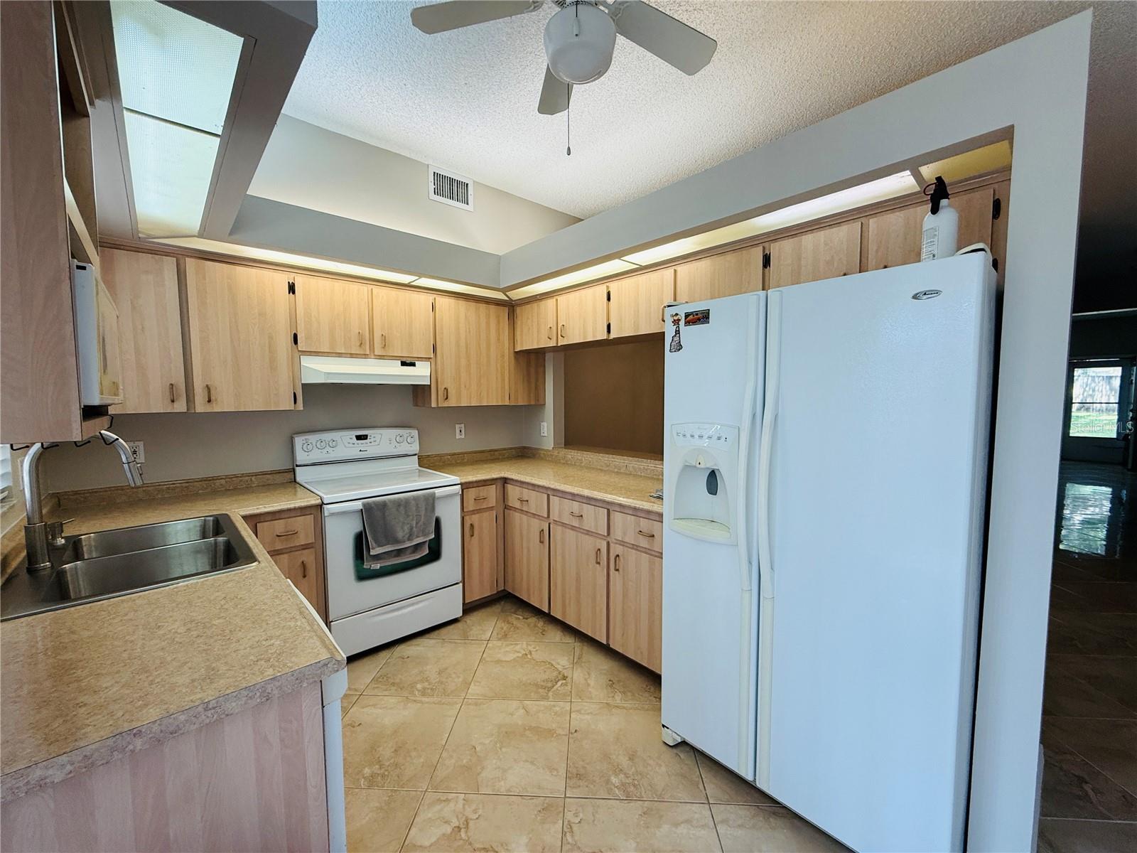 Image 10 of 32 For 2843 Thaxton Drive 38