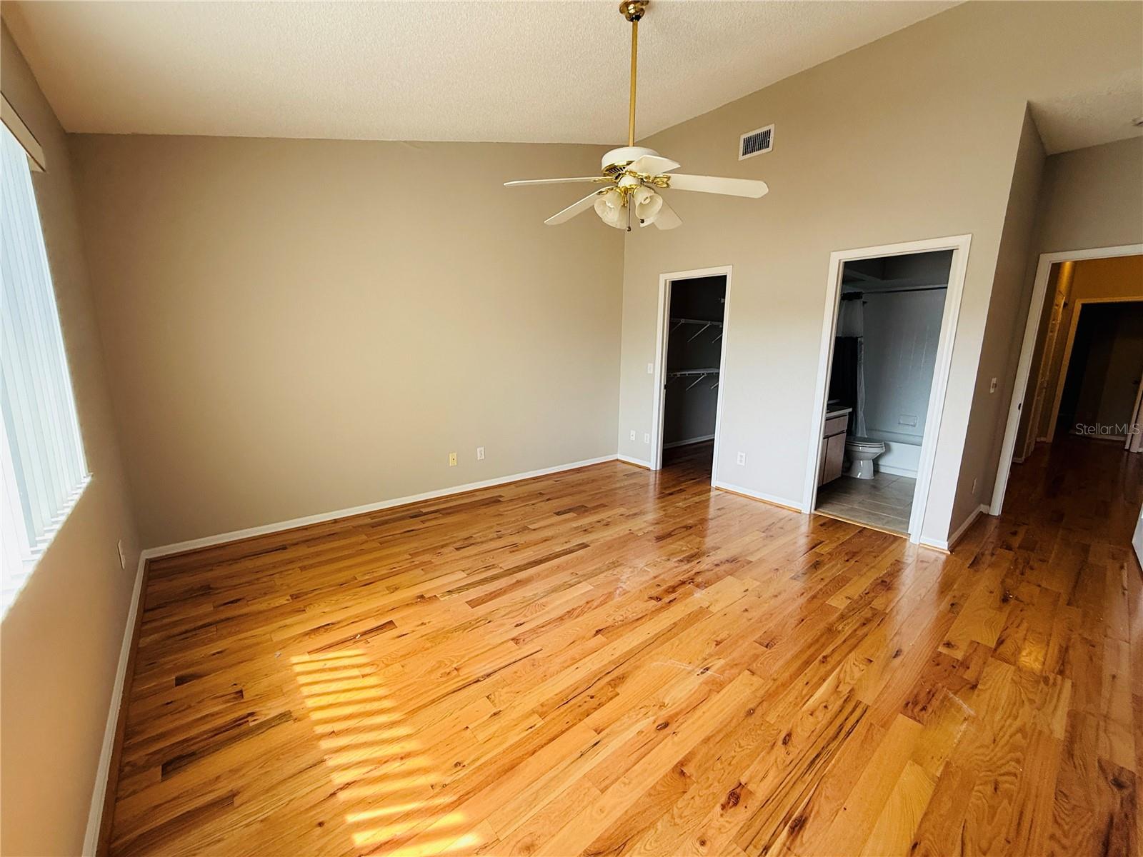 Image 16 of 32 For 2843 Thaxton Drive 38
