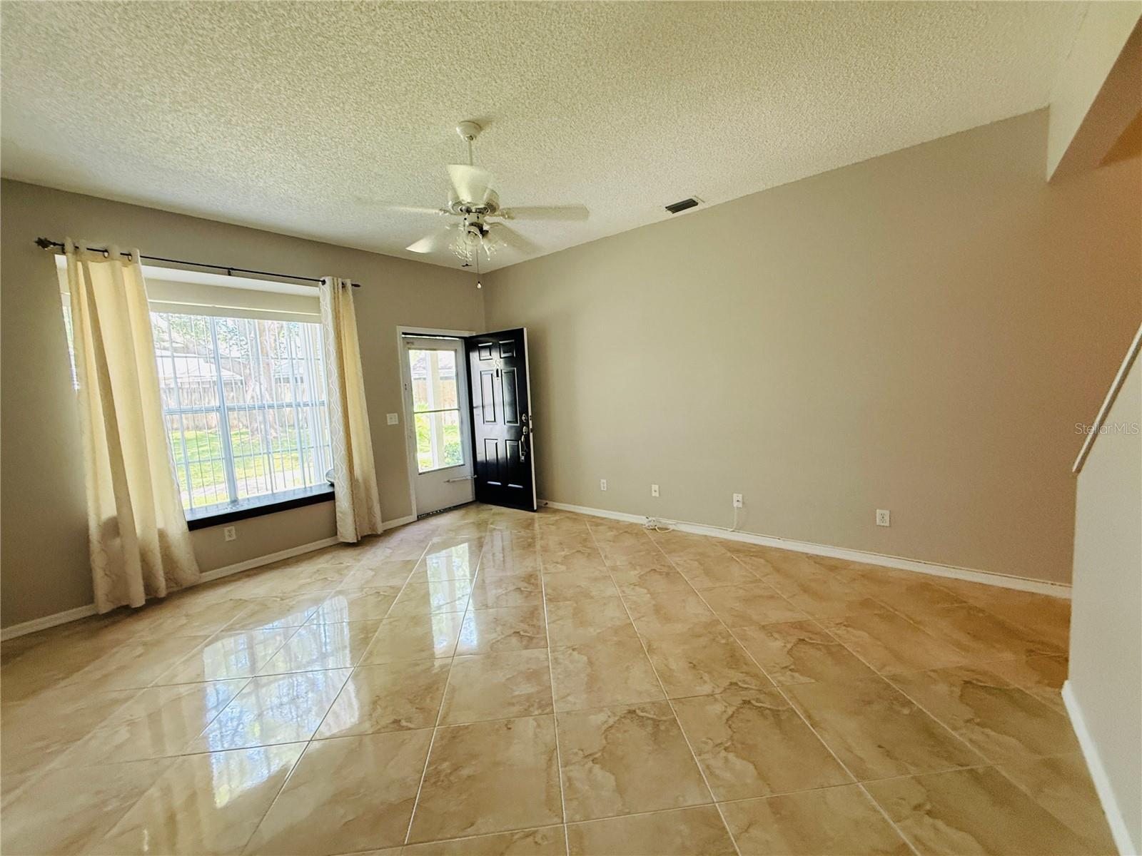 Image 3 of 32 For 2843 Thaxton Drive 38