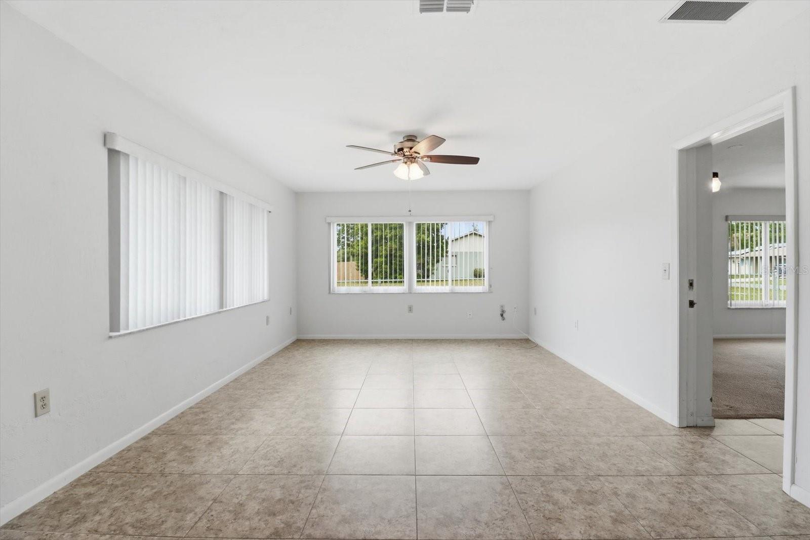 Image 19 of 43 For 42 Truman Boulevard