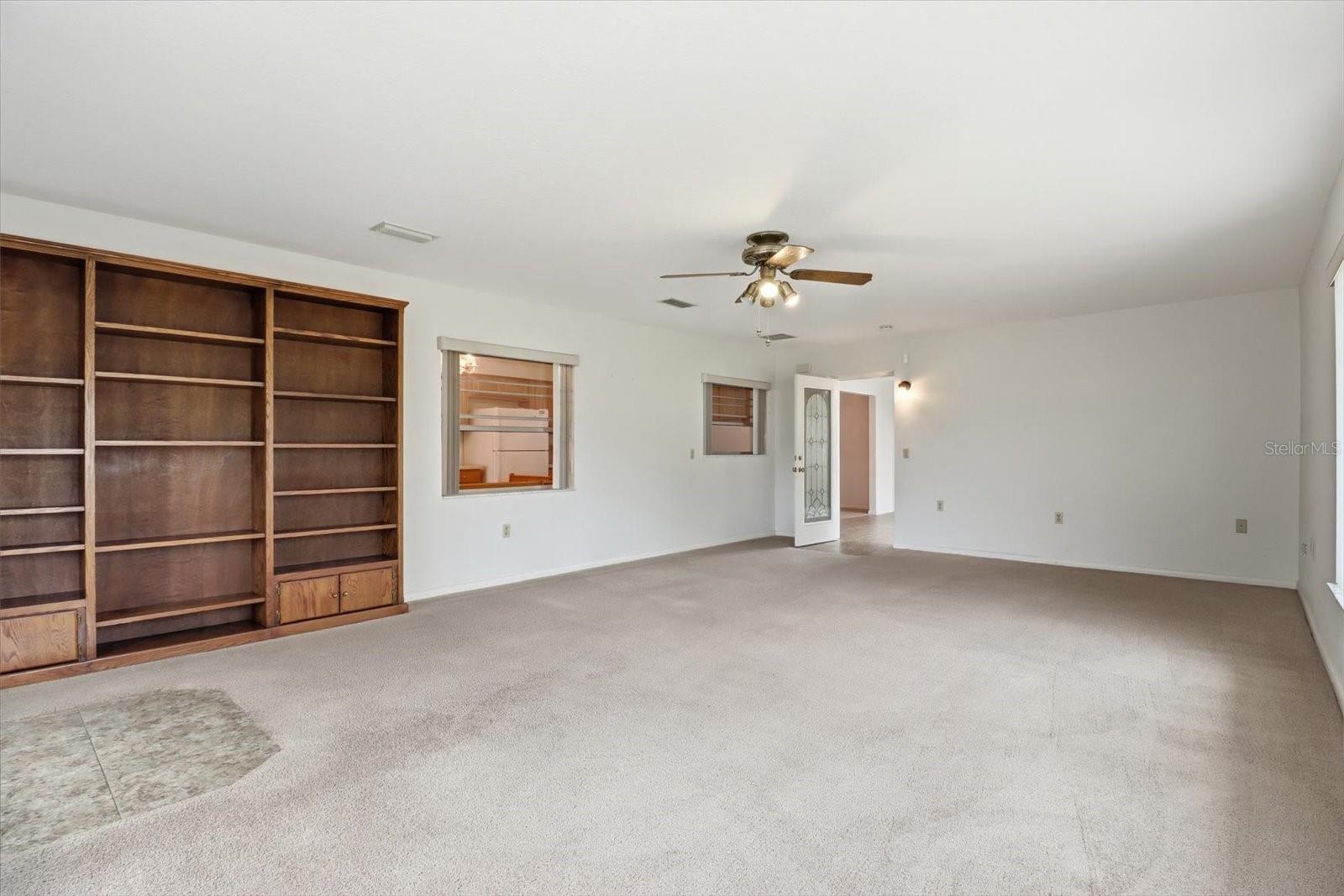 Image 22 of 43 For 42 Truman Boulevard