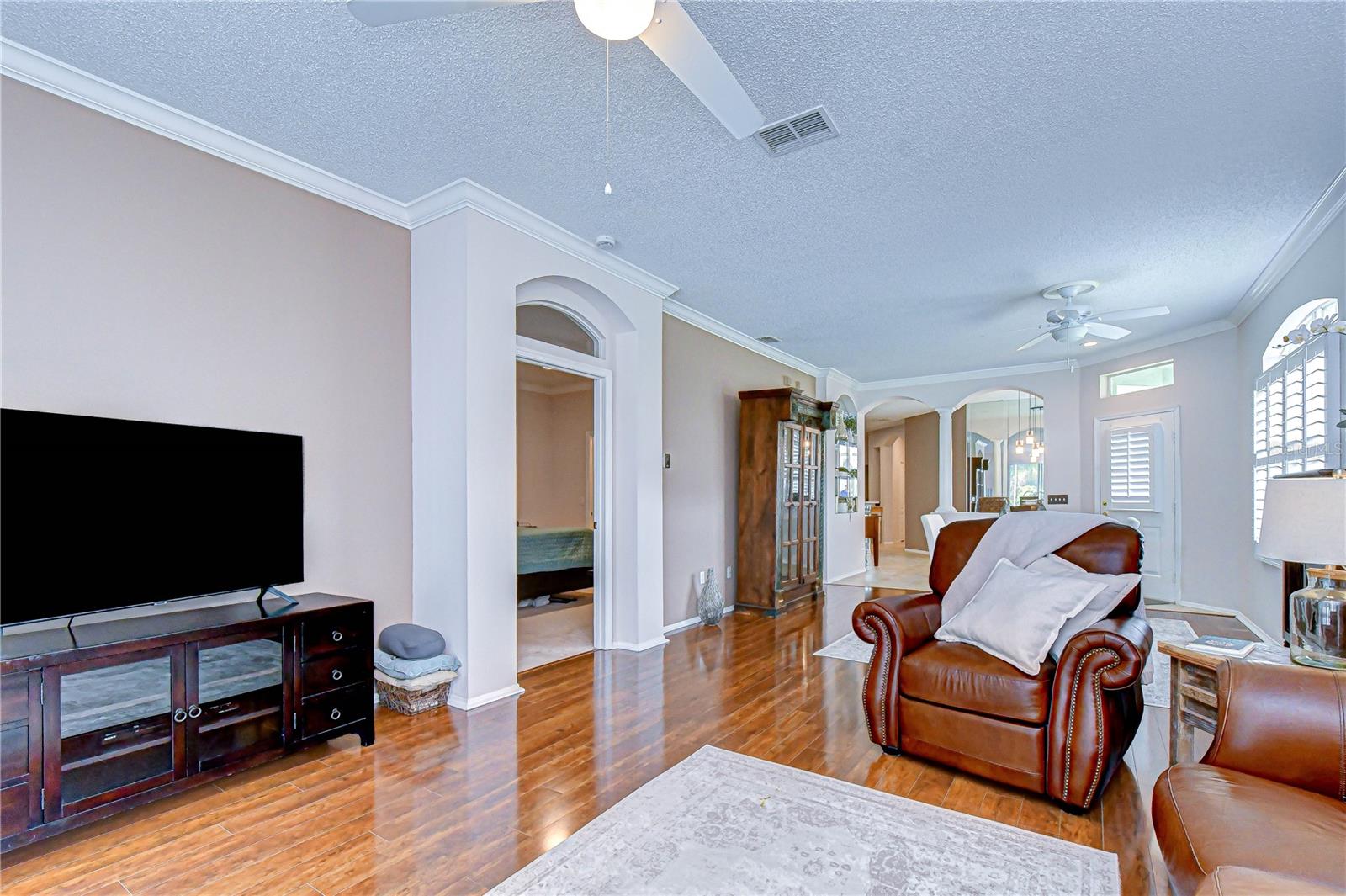 Image 15 of 44 For 9815 Gingerwood Drive