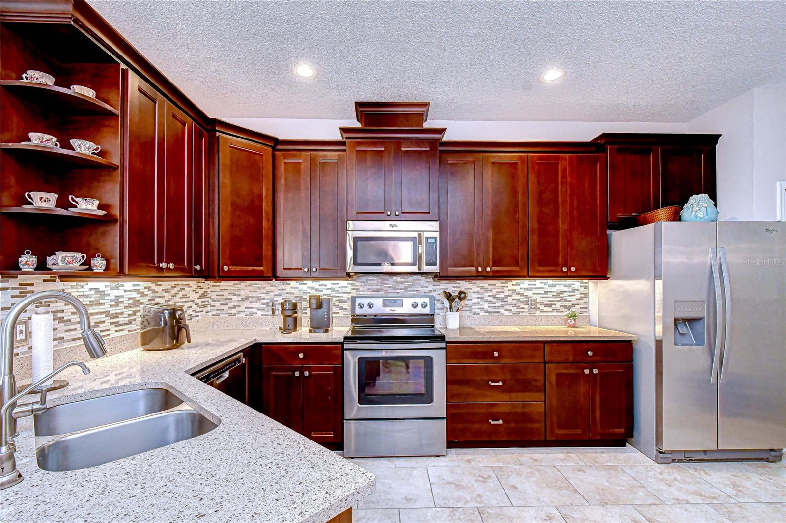 Image 17 of 44 For 9815 Gingerwood Drive