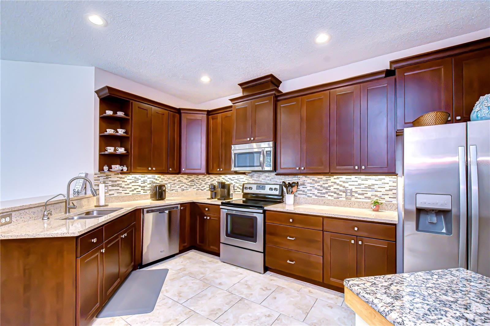 Image 18 of 44 For 9815 Gingerwood Drive