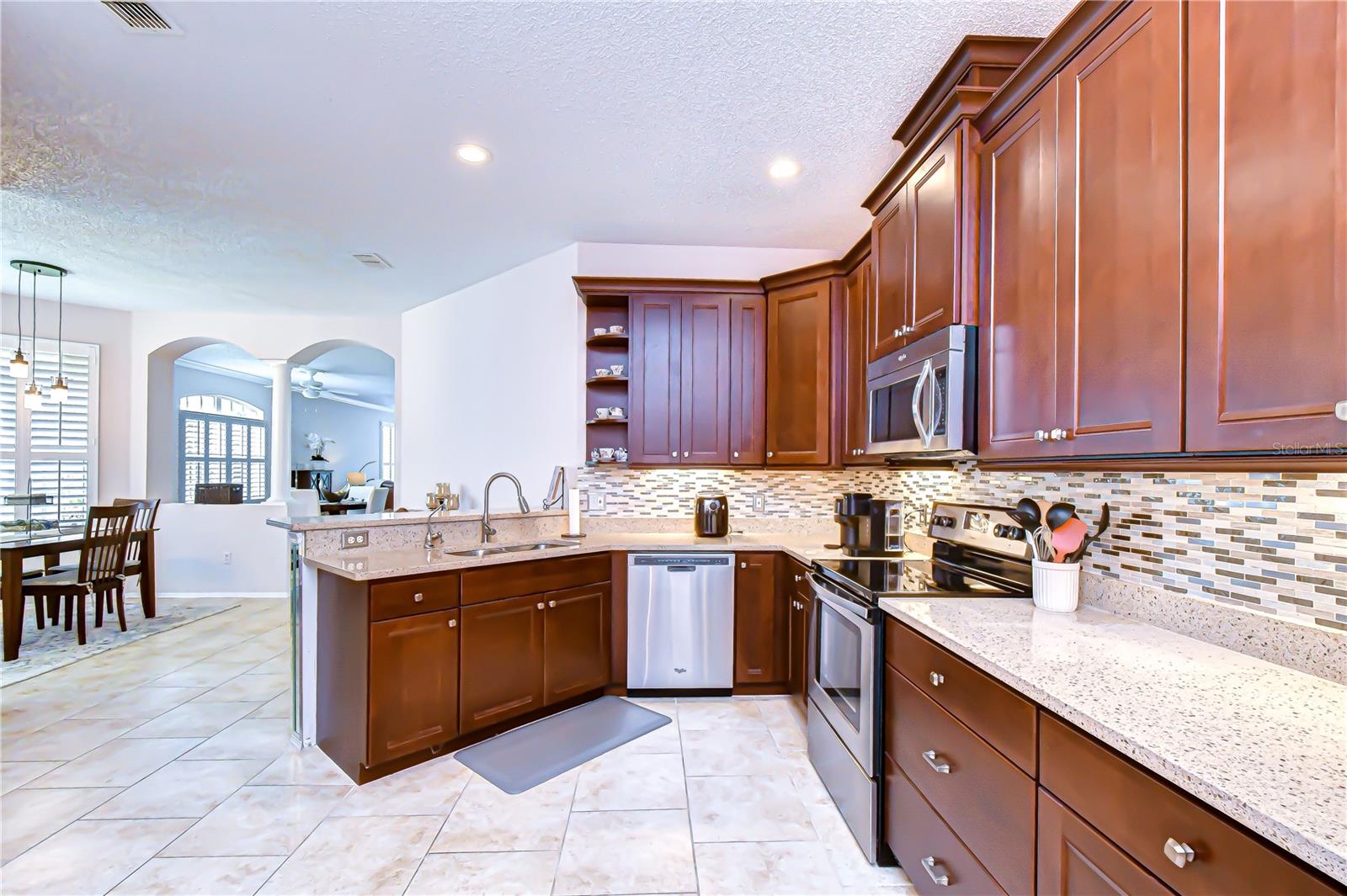Image 19 of 44 For 9815 Gingerwood Drive