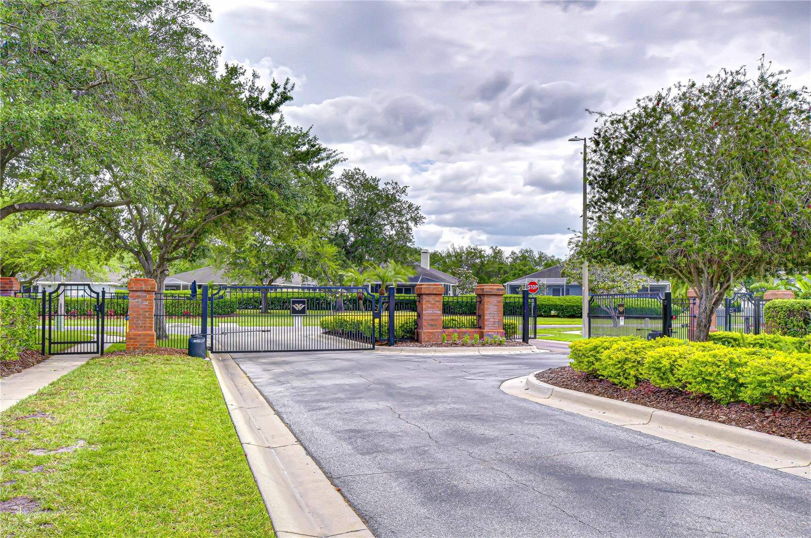 Image 43 of 44 For 9815 Gingerwood Drive