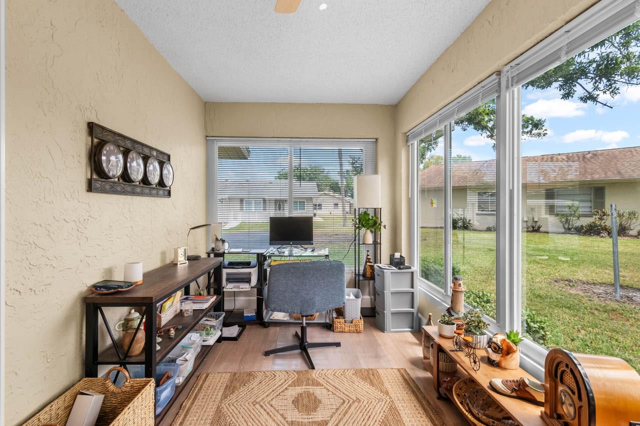 Image 10 of 55 For 330 Gloucester Boulevard