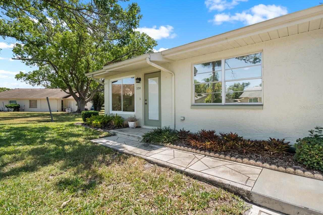Image 30 of 55 For 330 Gloucester Boulevard