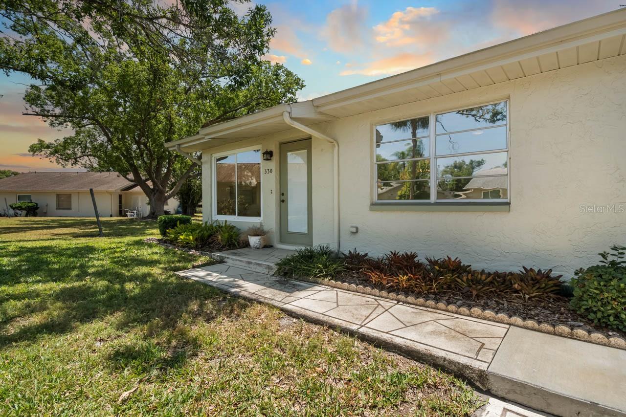 Image 31 of 55 For 330 Gloucester Boulevard