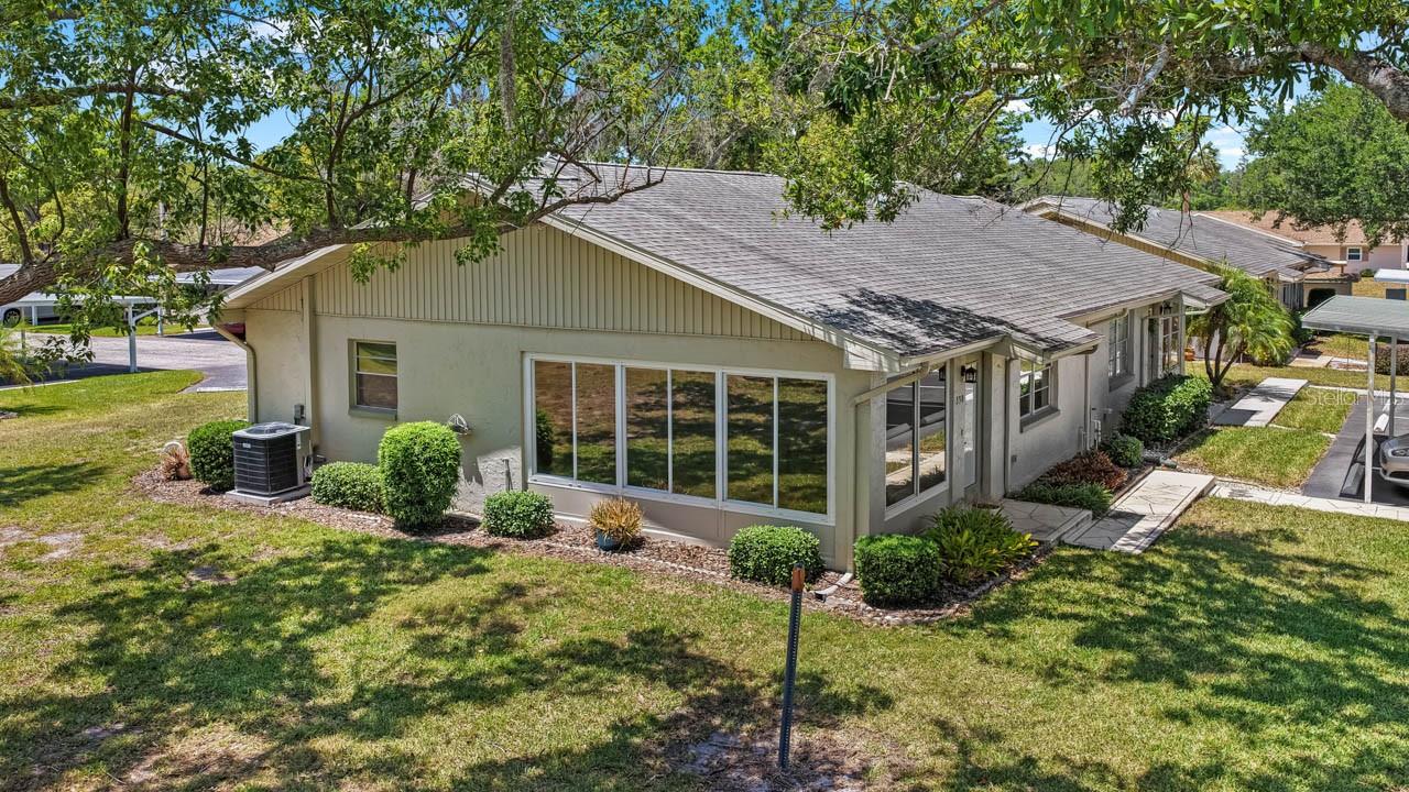 Image 33 of 55 For 330 Gloucester Boulevard