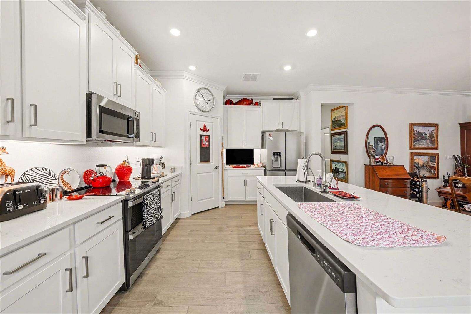 Image 14 of 46 For 10395 Banyan Breeze Boulevard