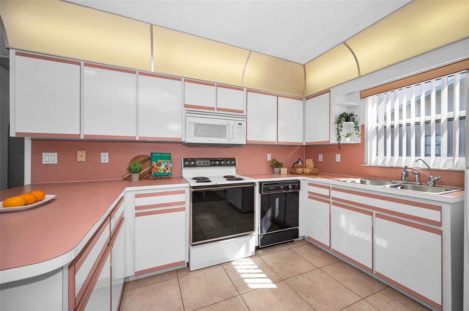 Image 14 of 35 For 4745 Swallowtail Drive