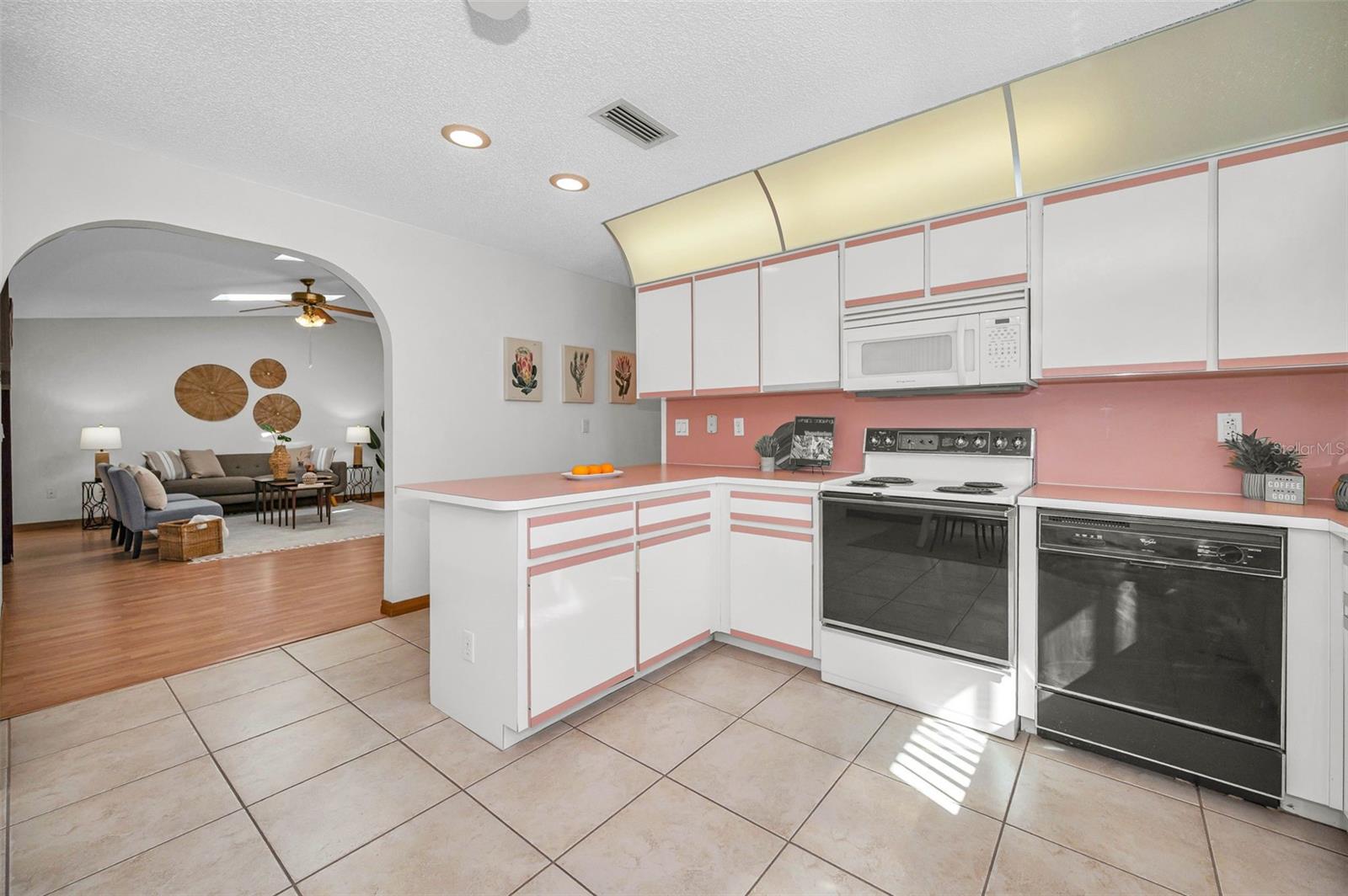 Image 15 of 35 For 4745 Swallowtail Drive