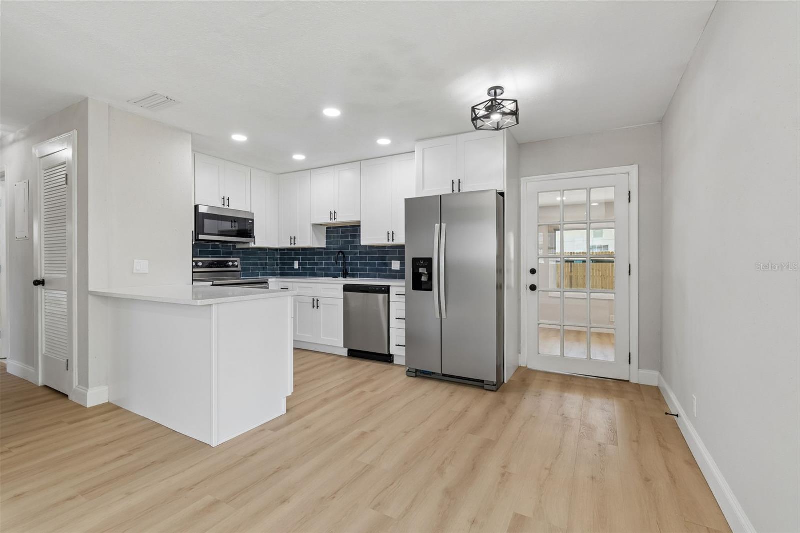 Image 11 of 62 For 4221 Empire Place