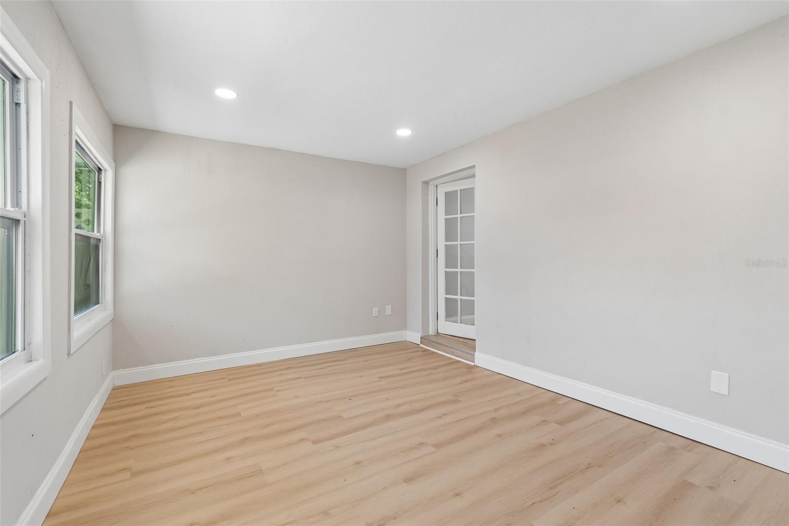 Image 22 of 62 For 4221 Empire Place