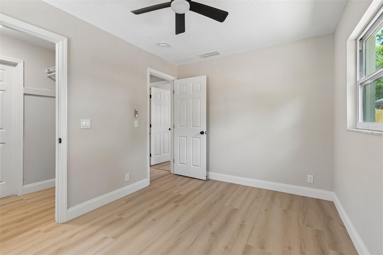 Image 36 of 62 For 4221 Empire Place