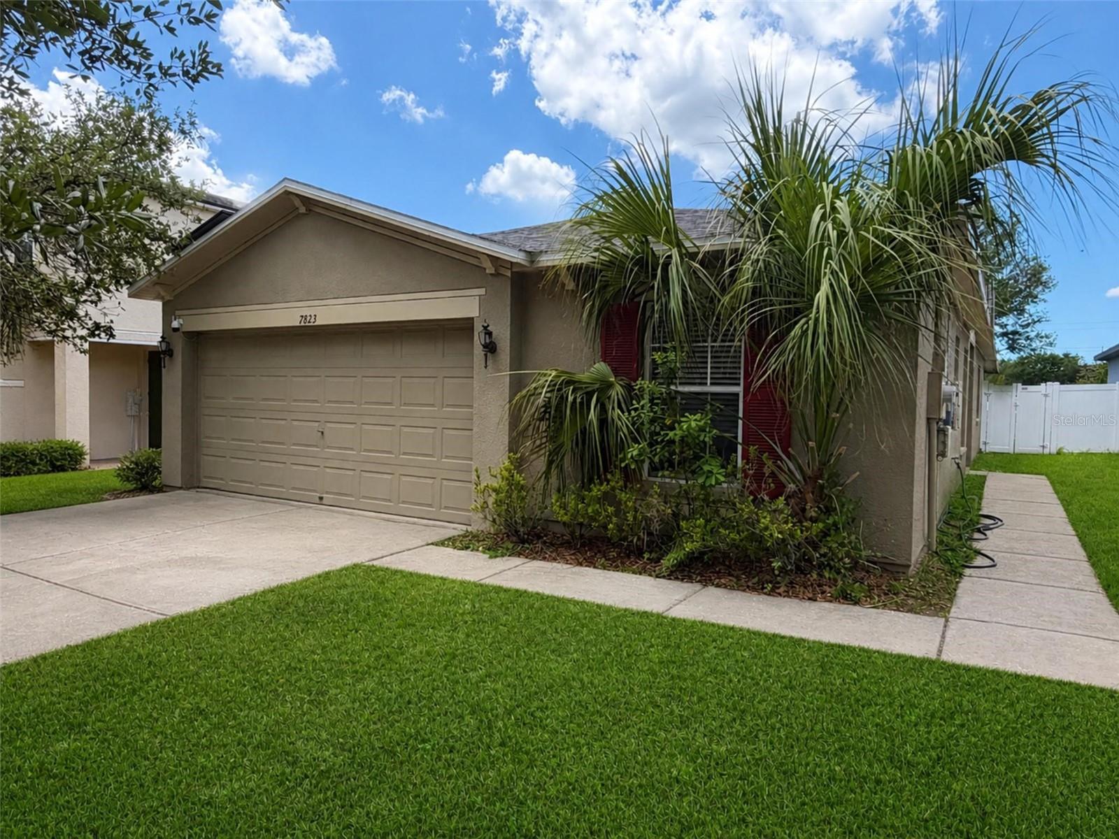Image 2 of 13 For 7823 Carriage Pointe Drive