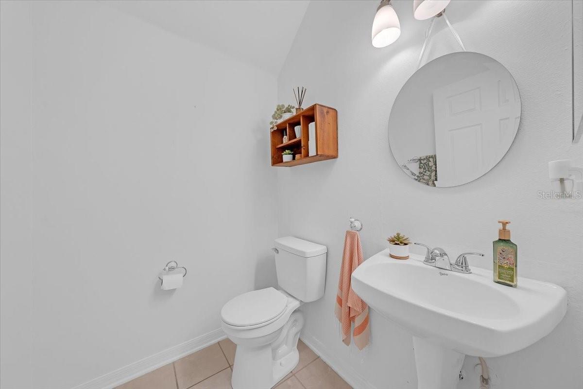 Image 9 of 26 For 9512 West Park Village Drive 107