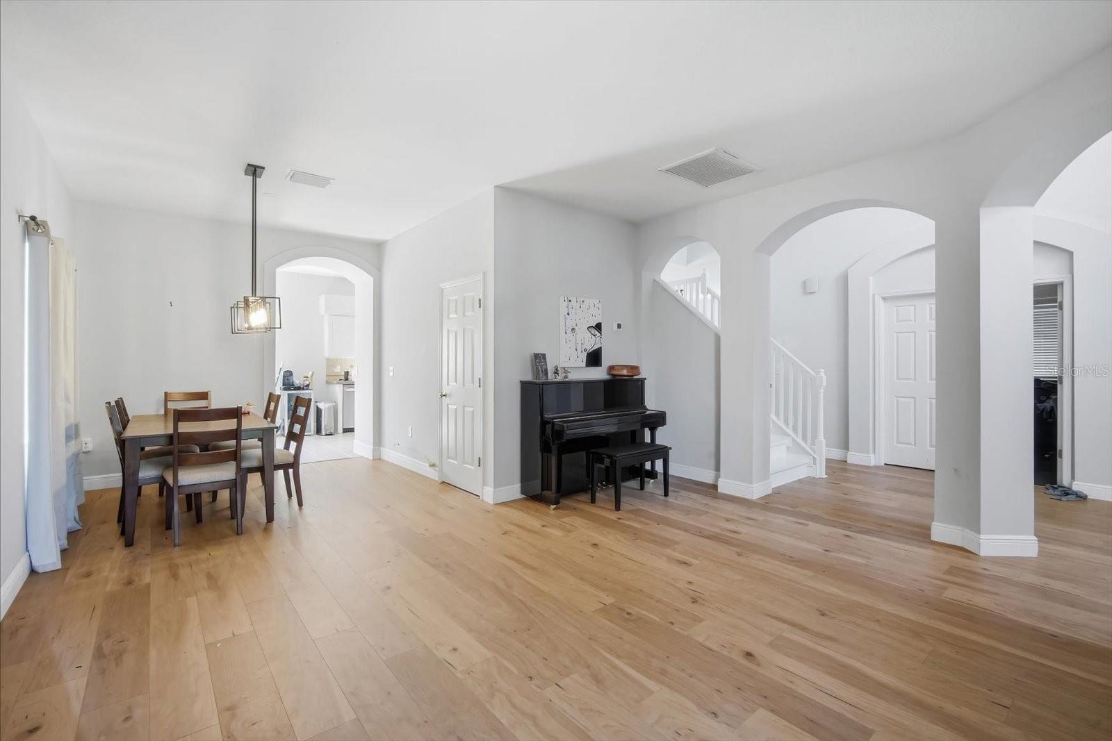 Image 5 of 35 For 19321 Sandy Springs Circle