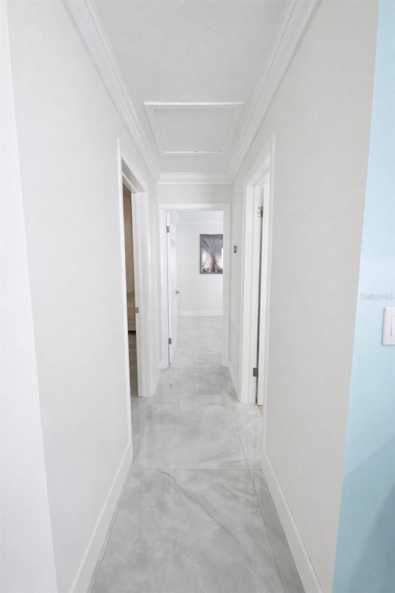 Listing photo id 12 for 6316 Fairway Boulevard