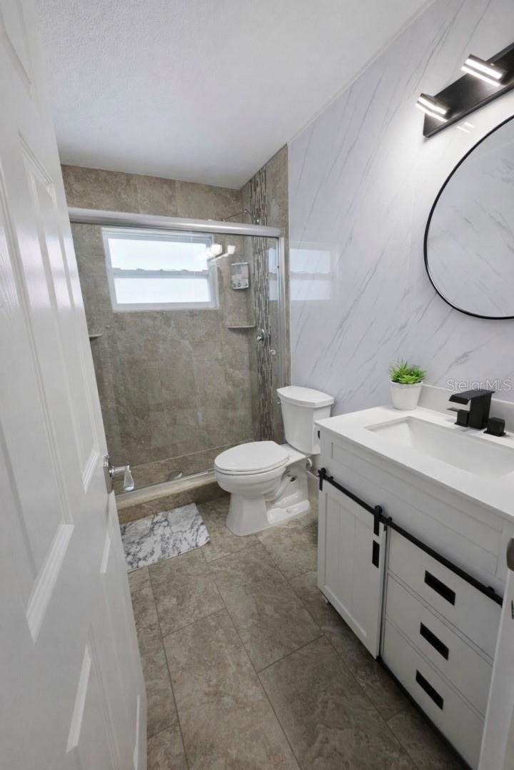 Listing photo id 13 for 6316 Fairway Boulevard