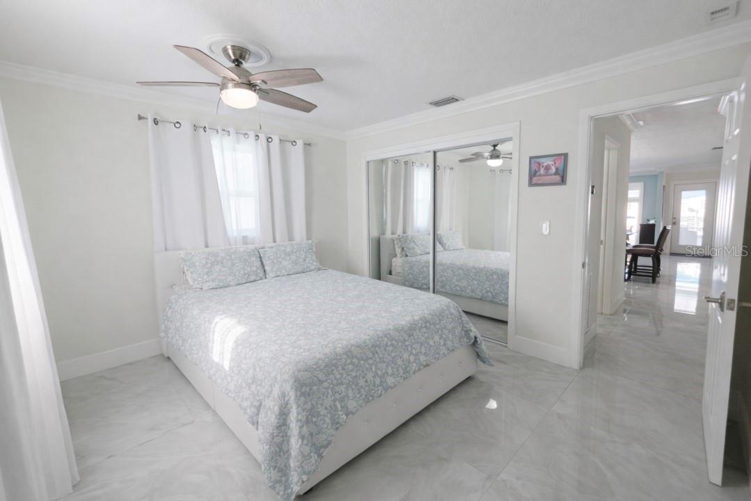 Listing photo id 16 for 6316 Fairway Boulevard