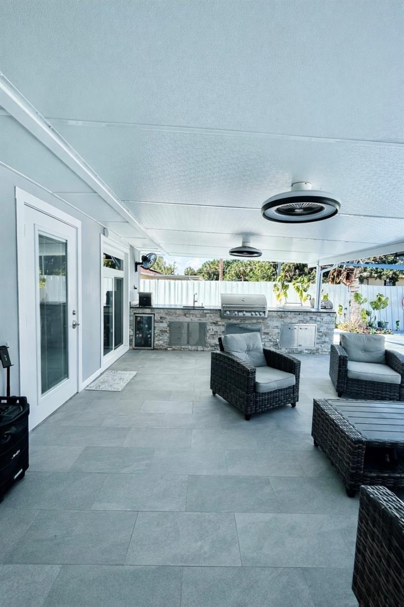 Listing photo id 27 for 6316 Fairway Boulevard
