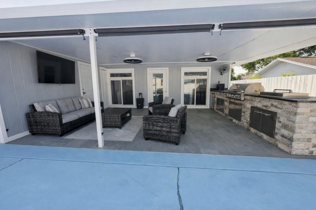 Listing photo id 28 for 6316 Fairway Boulevard