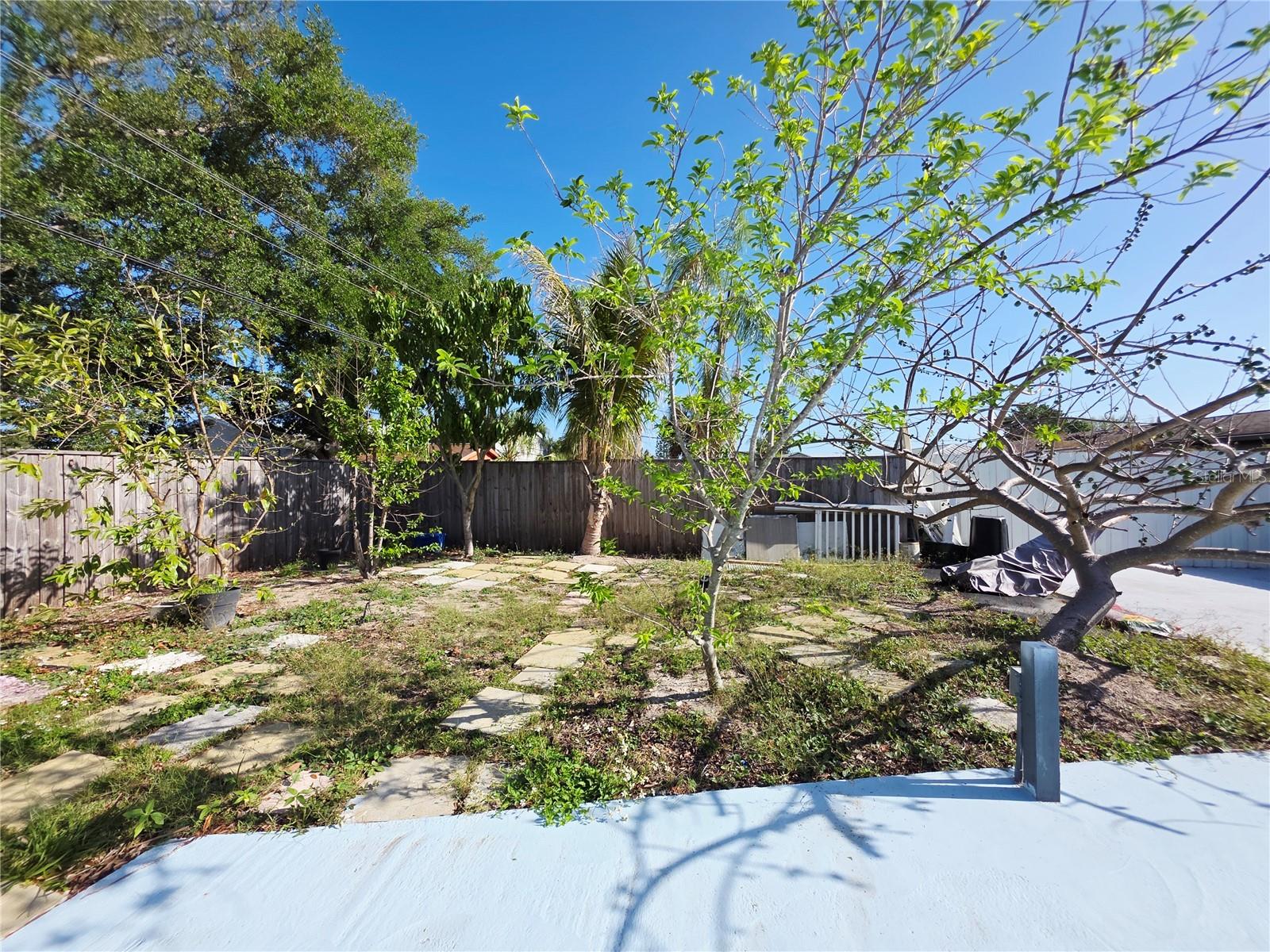 Listing photo id 30 for 6316 Fairway Boulevard