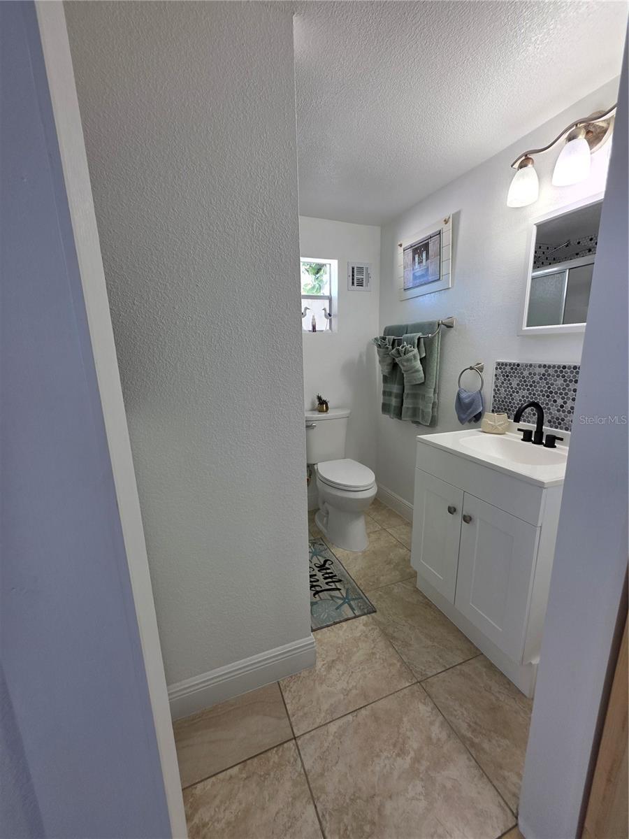 Listing photo id 37 for 6316 Fairway Boulevard