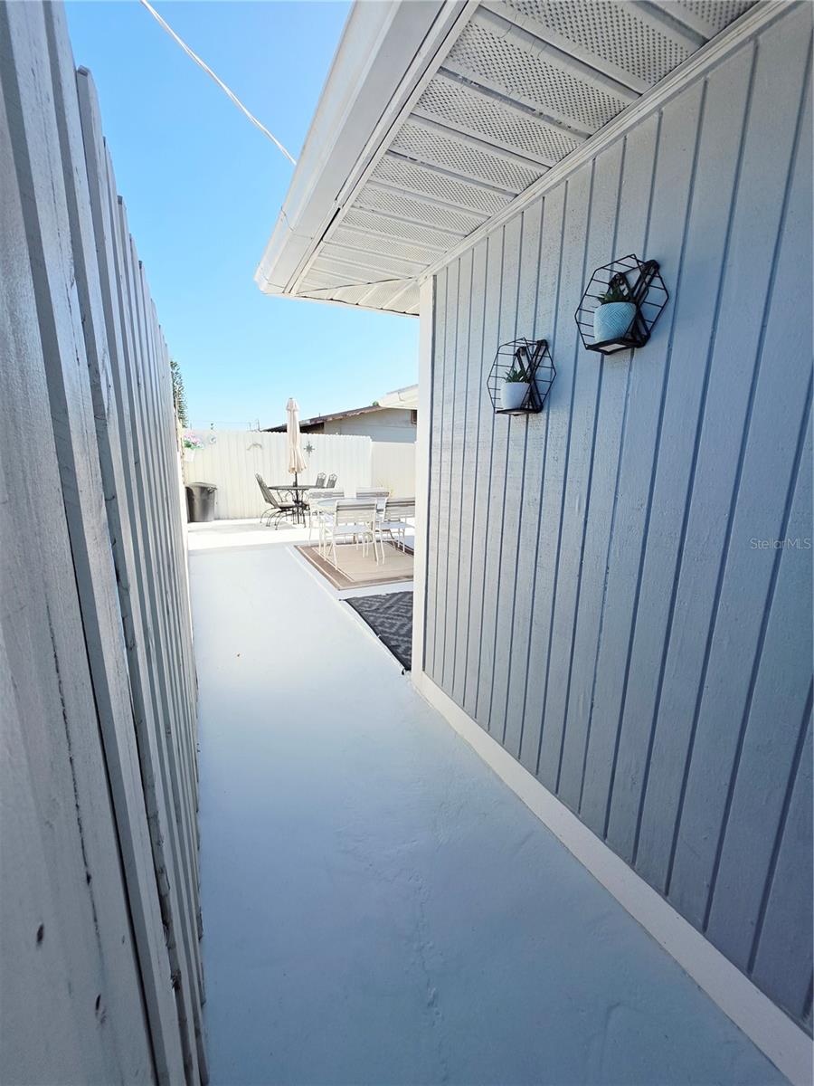 Listing photo id 44 for 6316 Fairway Boulevard
