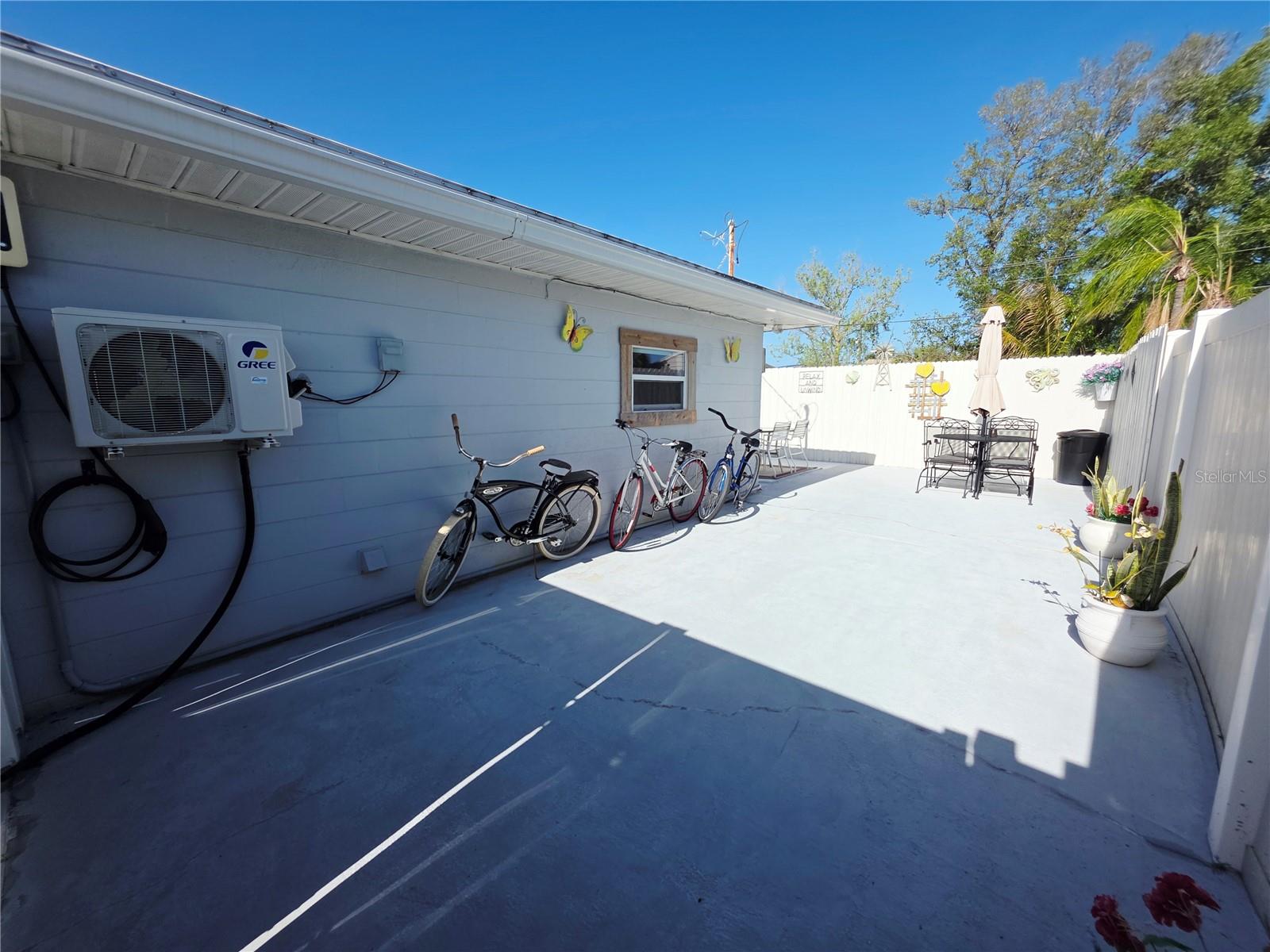 Listing photo id 45 for 6316 Fairway Boulevard