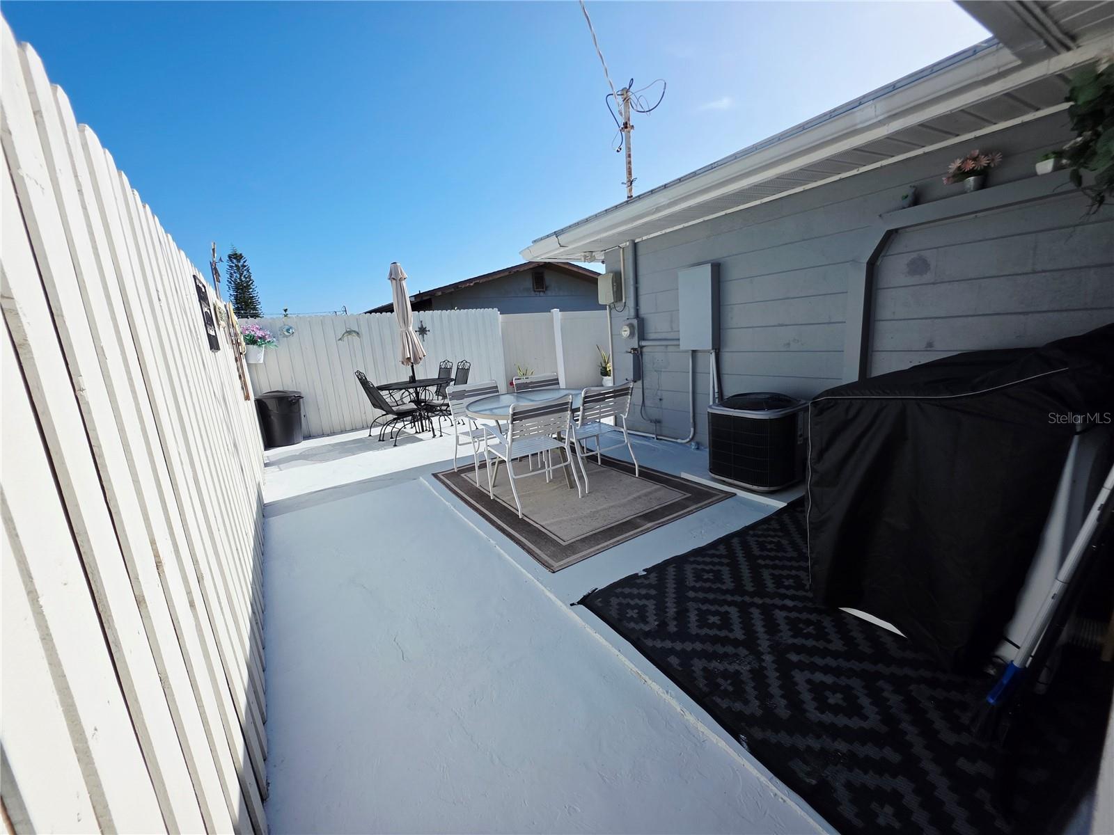 Listing photo id 47 for 6316 Fairway Boulevard