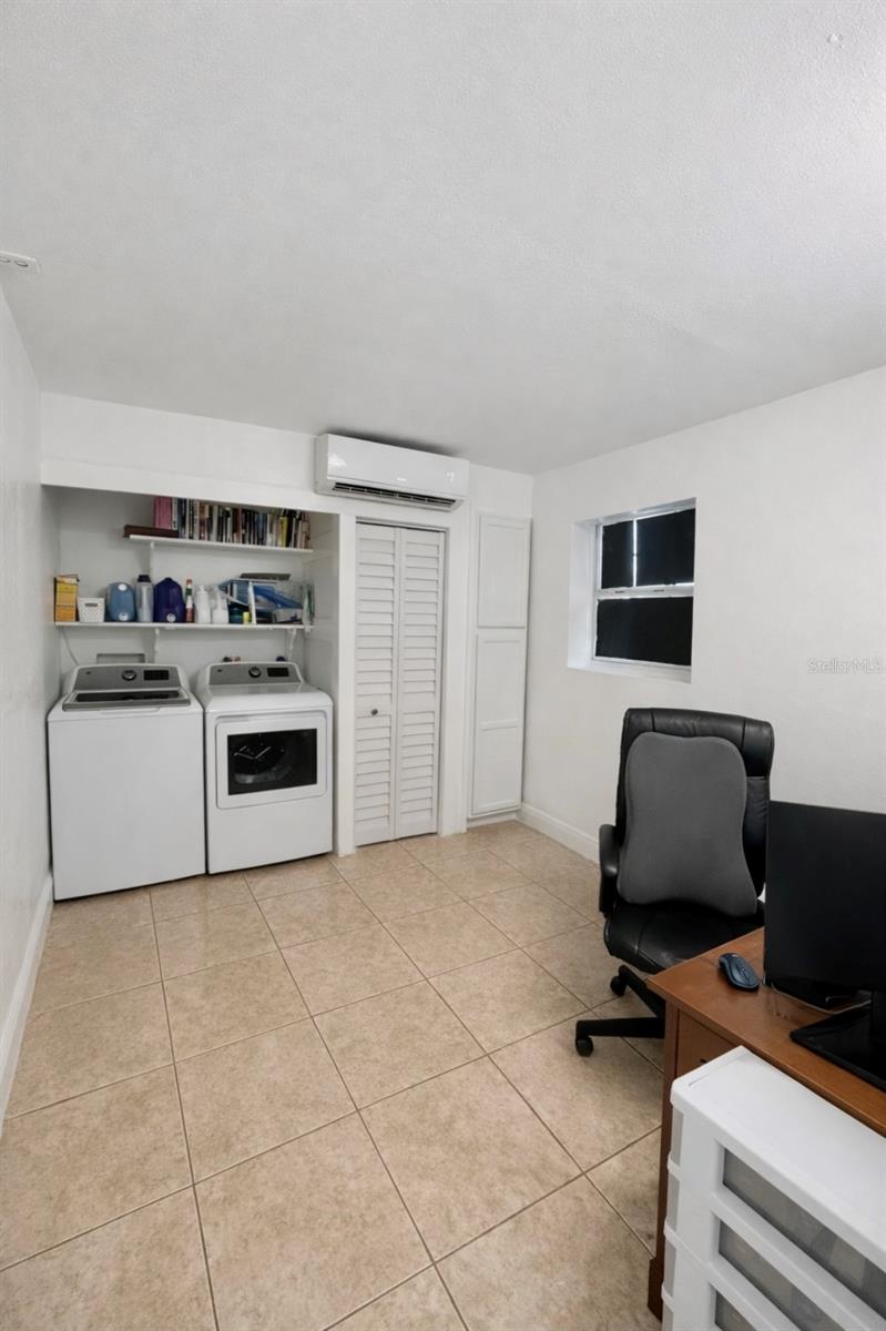 Listing photo id 6 for 6316 Fairway Boulevard