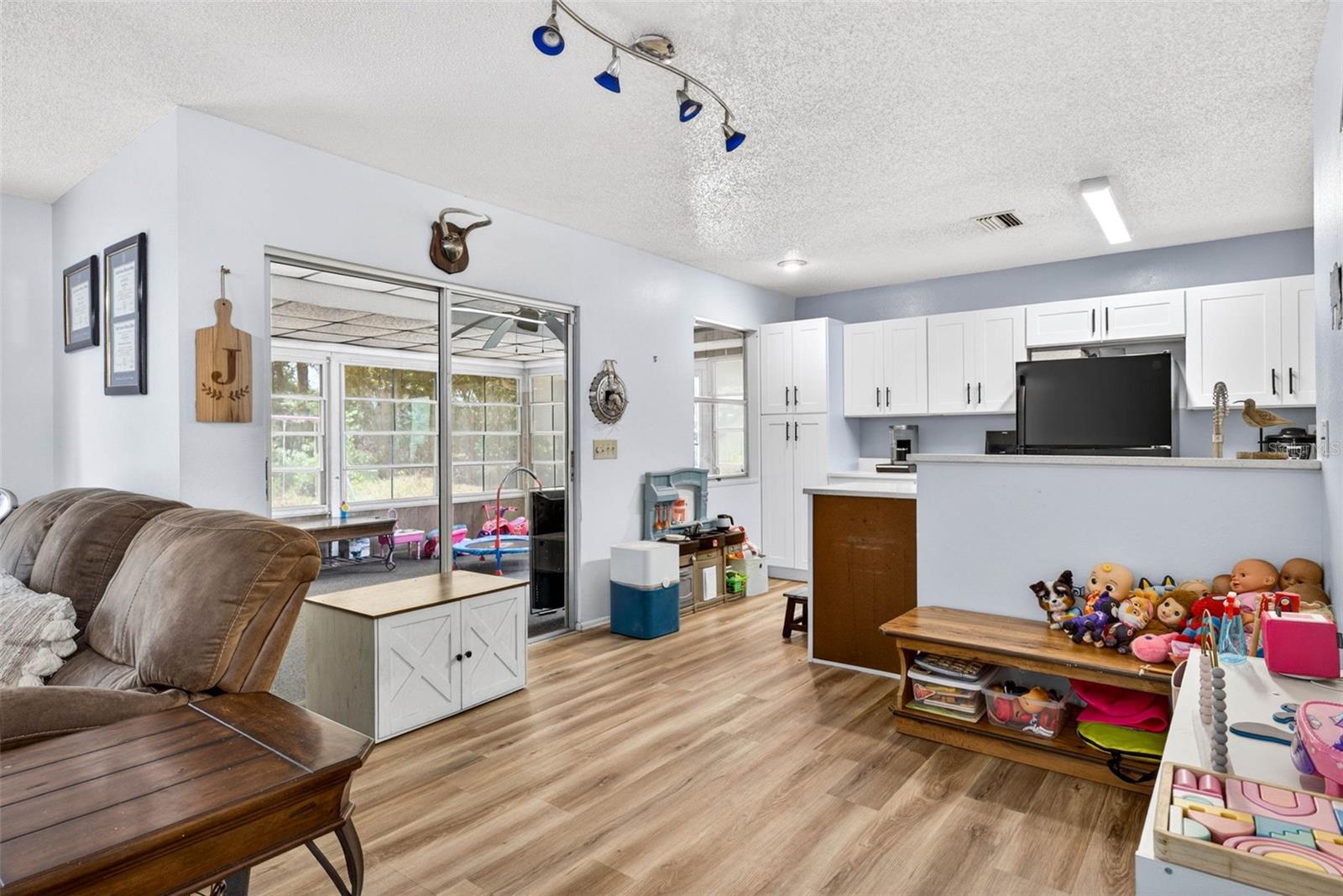Image 10 of 33 For 13205 Wagner Drive