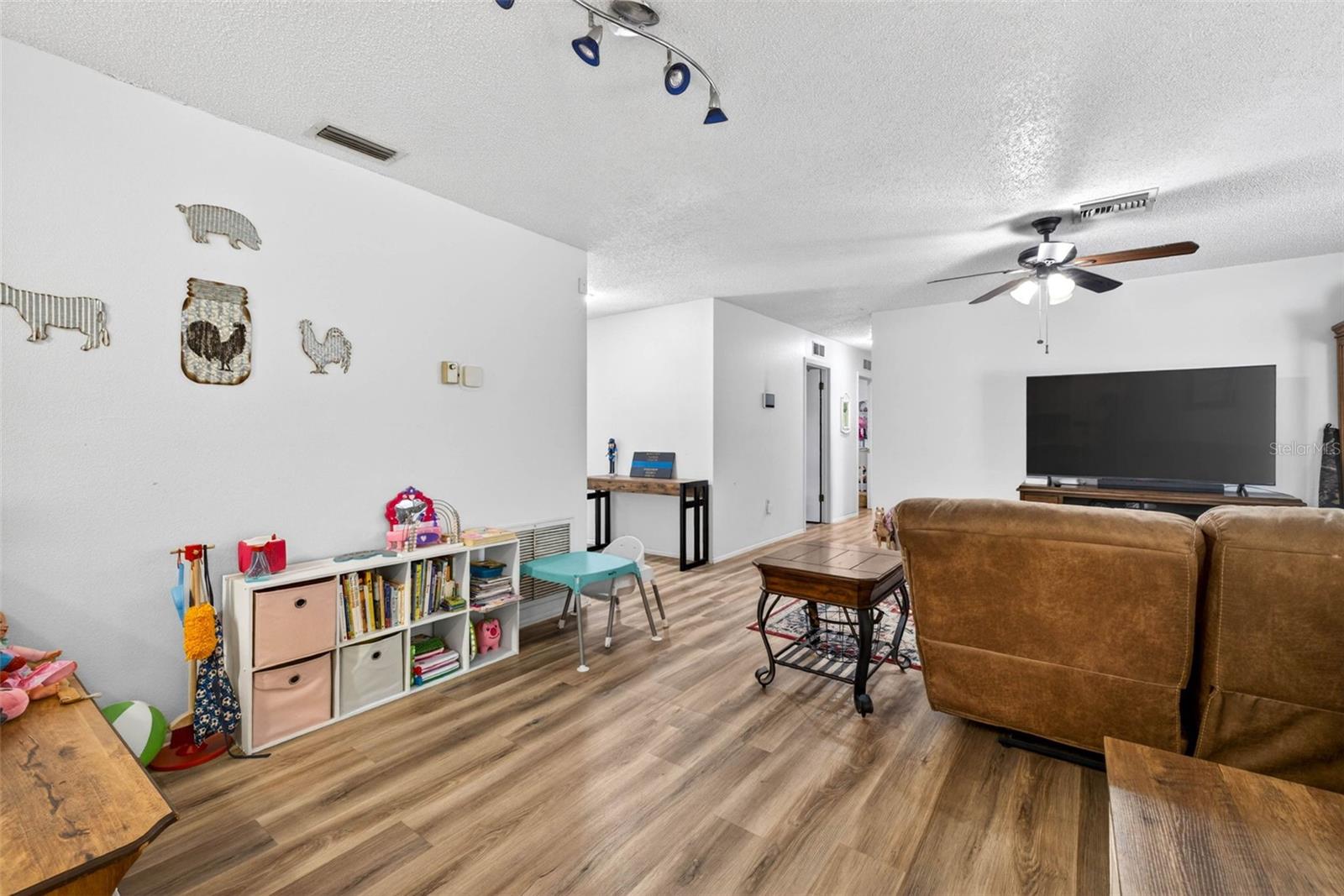 Image 11 of 33 For 13205 Wagner Drive