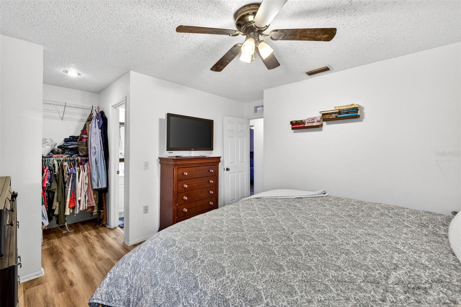 Image 23 of 33 For 13205 Wagner Drive