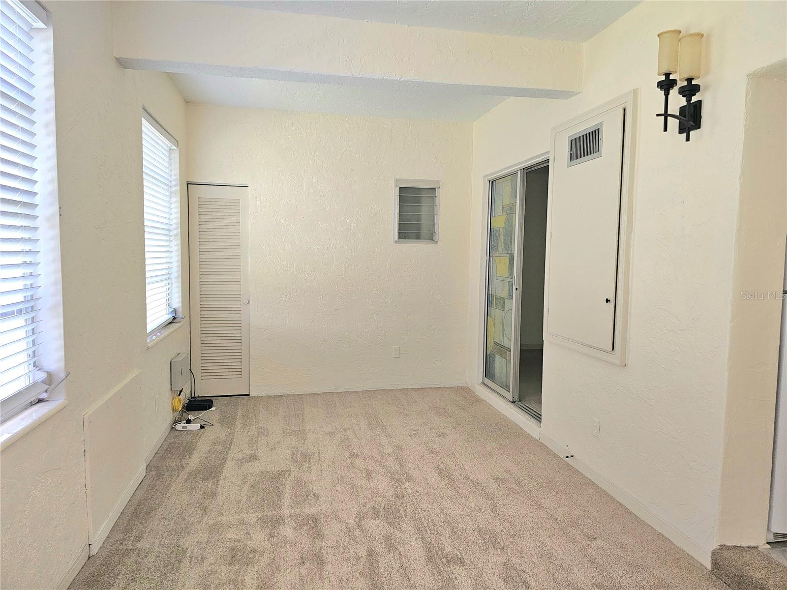 Image 11 of 66 For 2454 Australia Way E 46