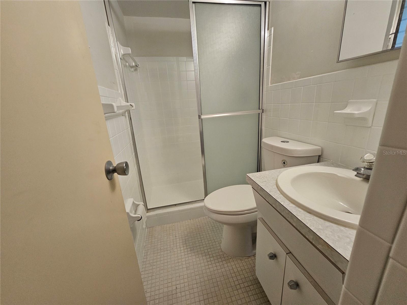 Image 14 of 66 For 2454 Australia Way E 46