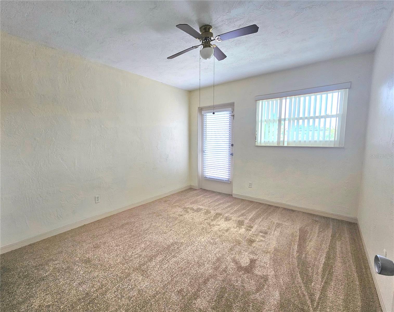 Image 16 of 66 For 2454 Australia Way E 46