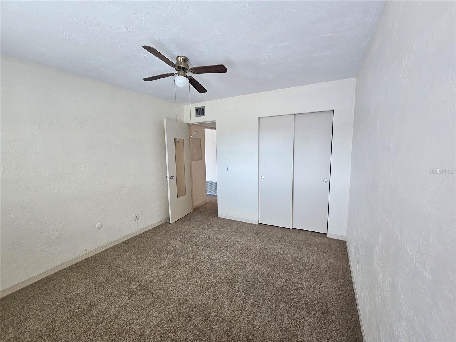 Image 18 of 66 For 2454 Australia Way E 46