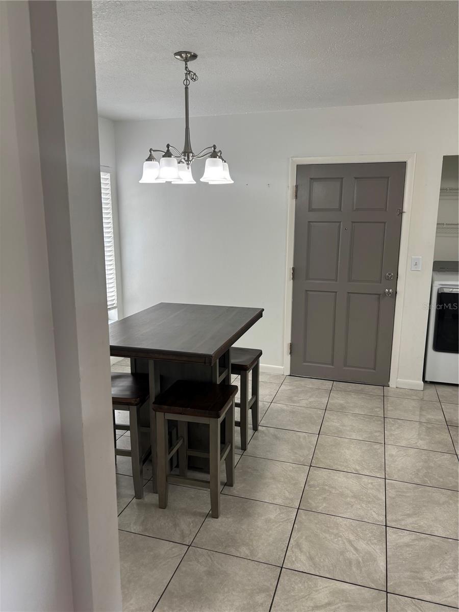 Image 4 of 25 For 8303 Temple Park Drive