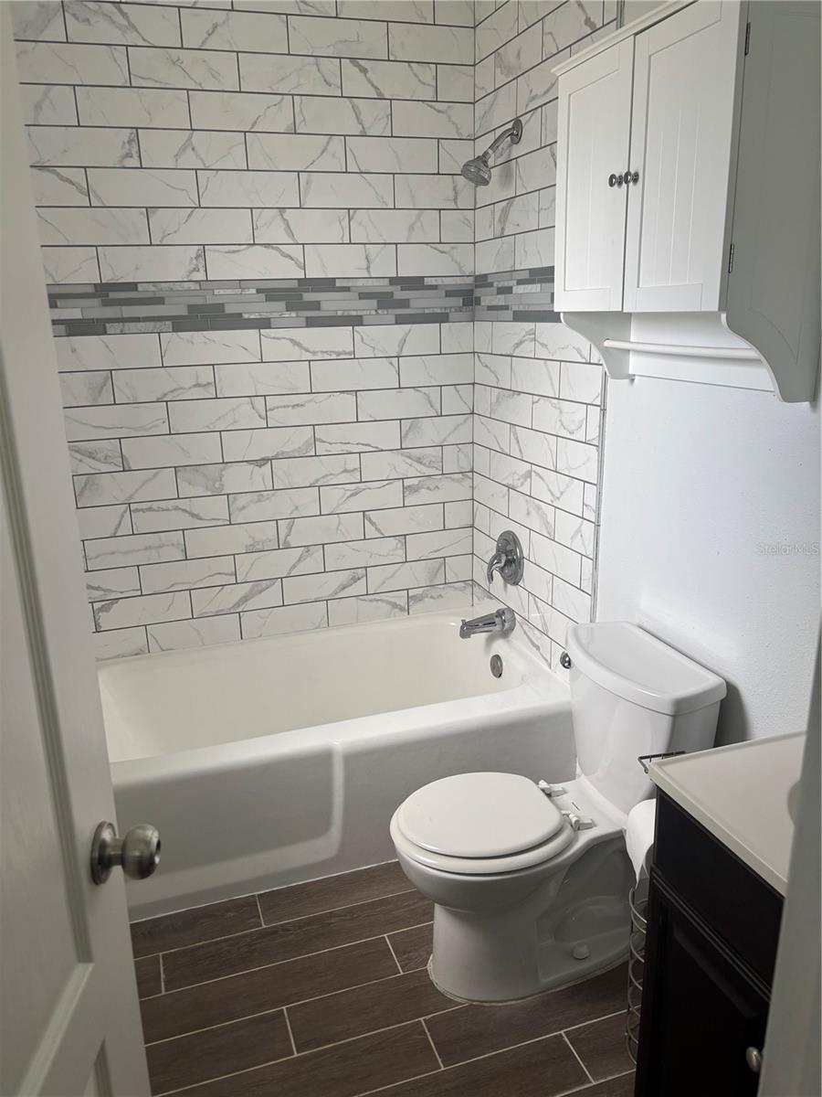 Image 5 of 25 For 8303 Temple Park Drive
