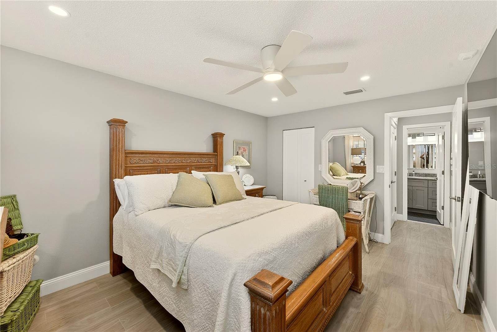 Image 21 of 59 For 3018 59th Street S 112