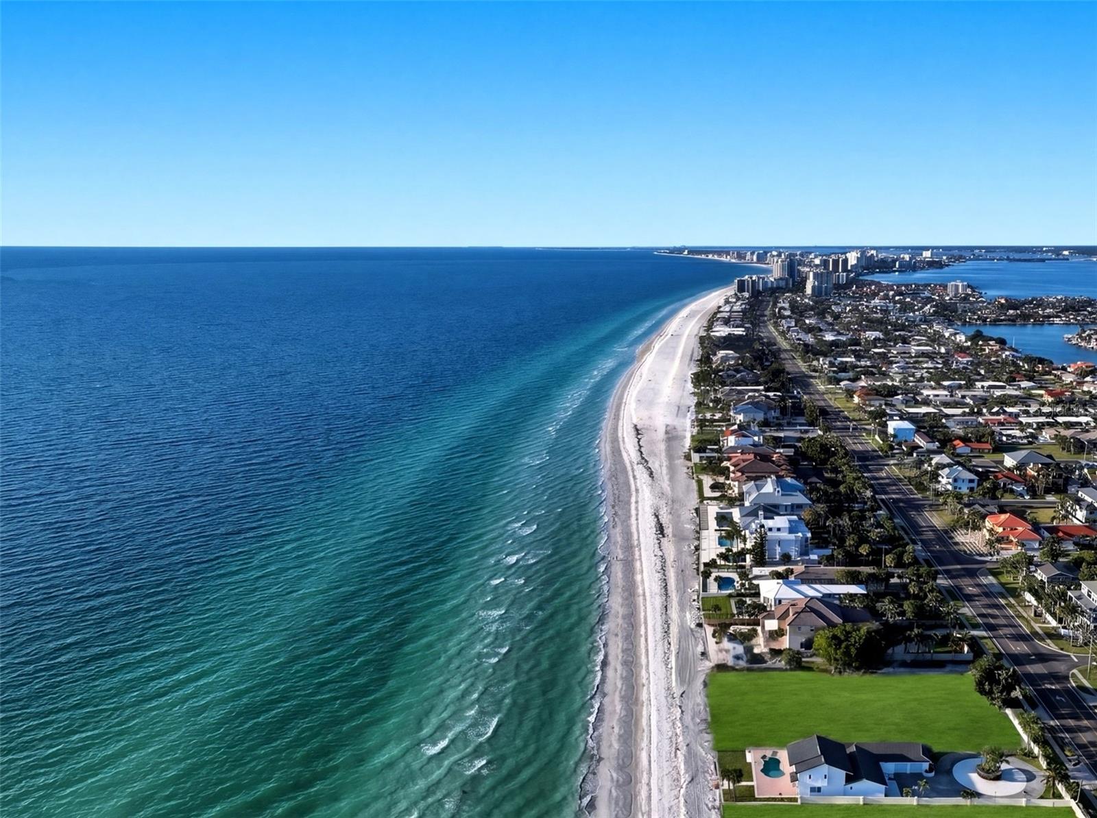 Listing photo id 5 for 1440 Gulf Boulevard