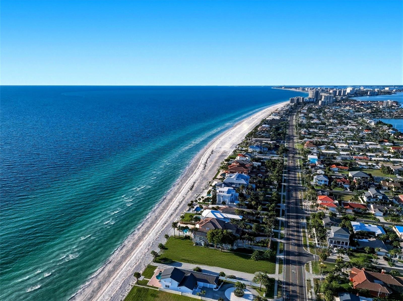 Listing photo id 6 for 1440 Gulf Boulevard