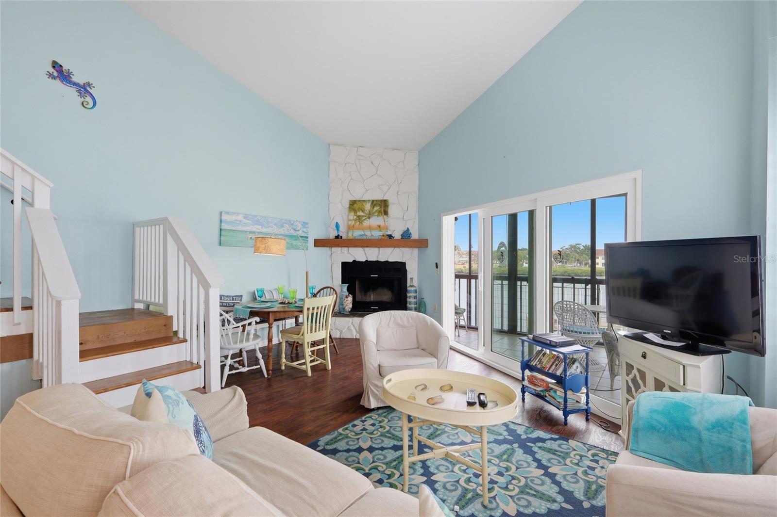 Image 5 of 24 For 19937 Gulf Boulevard B3