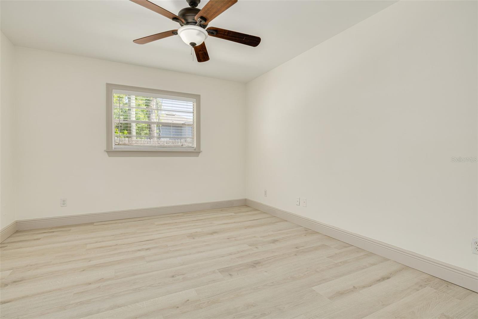 Image 15 of 27 For 535 32nd Avenue N 5