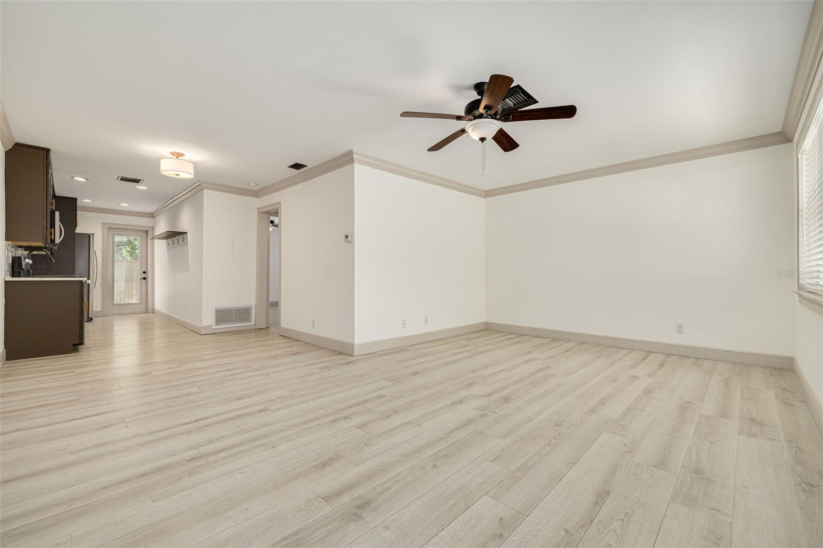 Image 5 of 27 For 535 32nd Avenue N 5